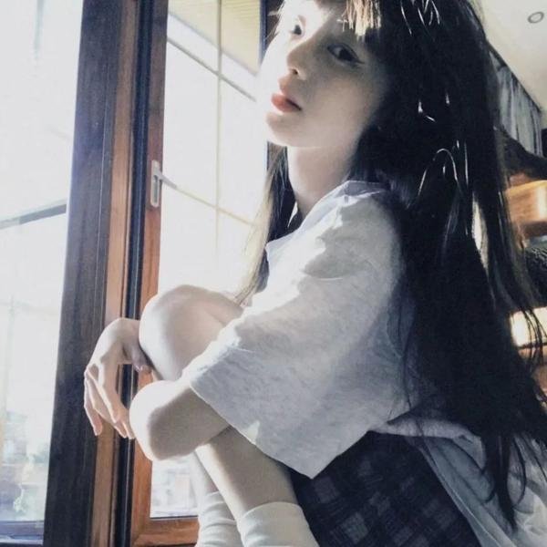 等爱的女神